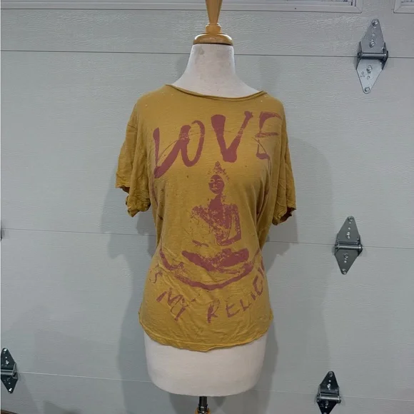 Magnolia Pearl Mustard Love Graphic Tee - Picture 1 of 3